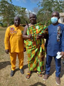 (In the Middle) Mr. Clement Adu Yeboah-Fordjuor — aka Nana Green, the 2017 Best Farmer for the Atwima Mponua District and CEO of Nyame Green Ventures